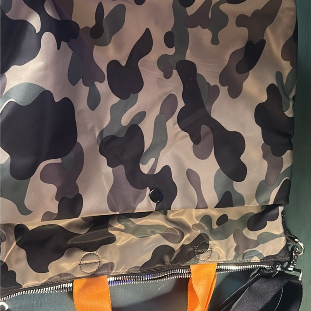 Shorty love Camo cross body / purse Bag with Orange Handles - Picture 8 of 10